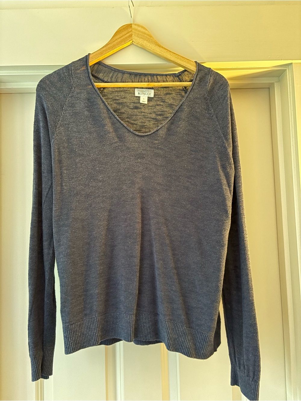 Market & Spruce Women's V-Neck Long Sleeve Sweater - Heather Blue